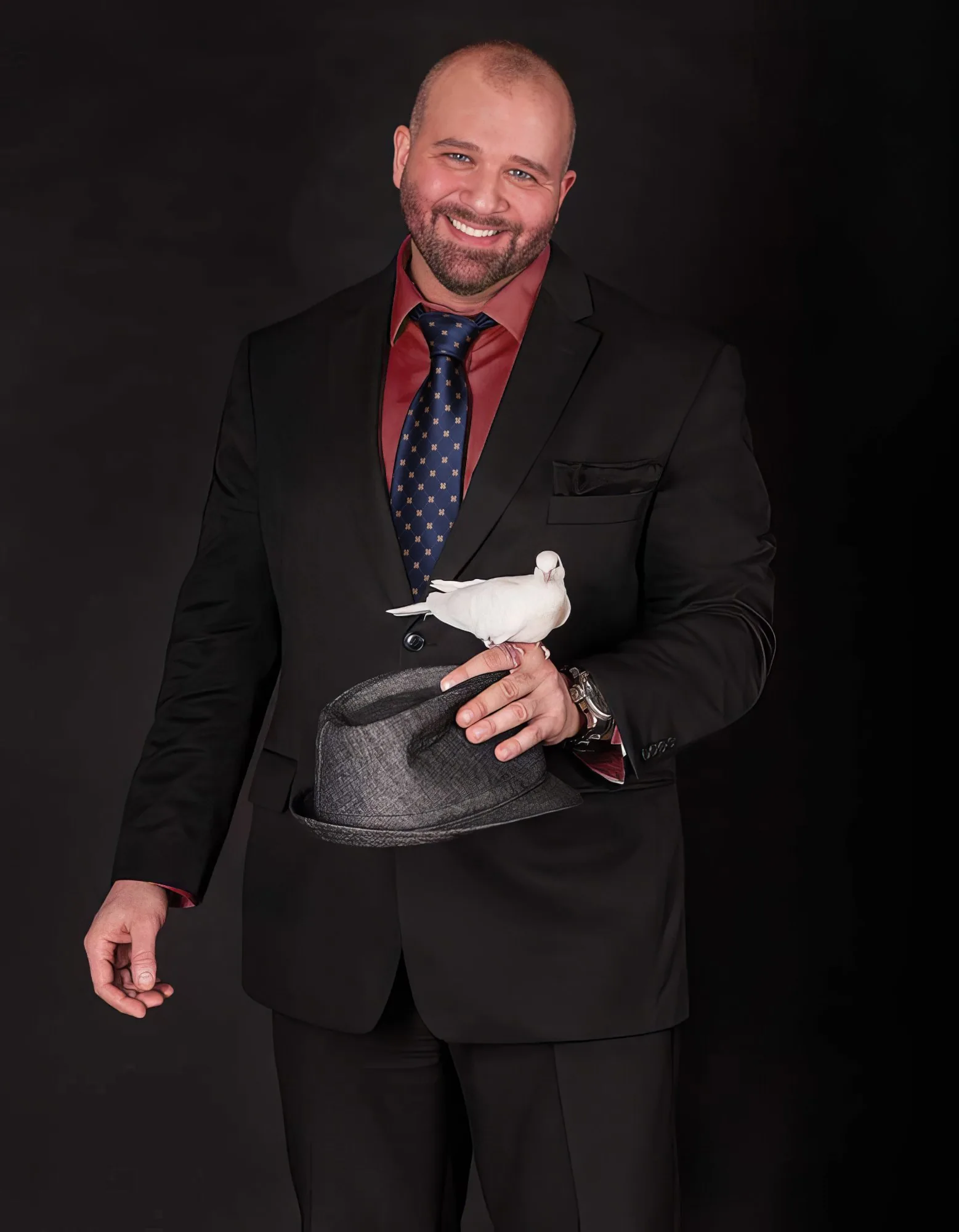 Mike DiDomenico Chicago magician with white dove